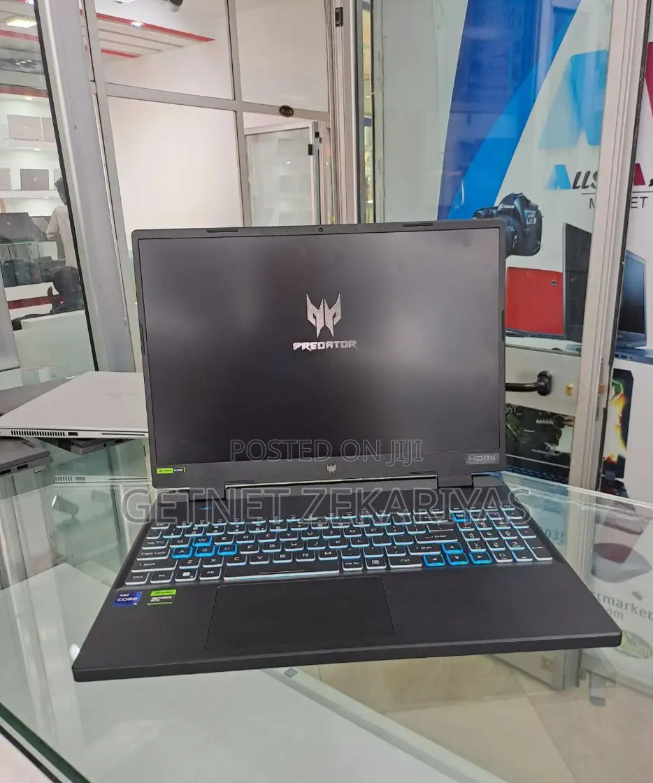 New Laptop Acer Predator Helios 300 16GB Intel Core I9 SSD 1T