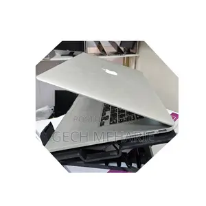 New Laptop Apple MacBook 2018 16GB Intel Core I7 SSD 256GB