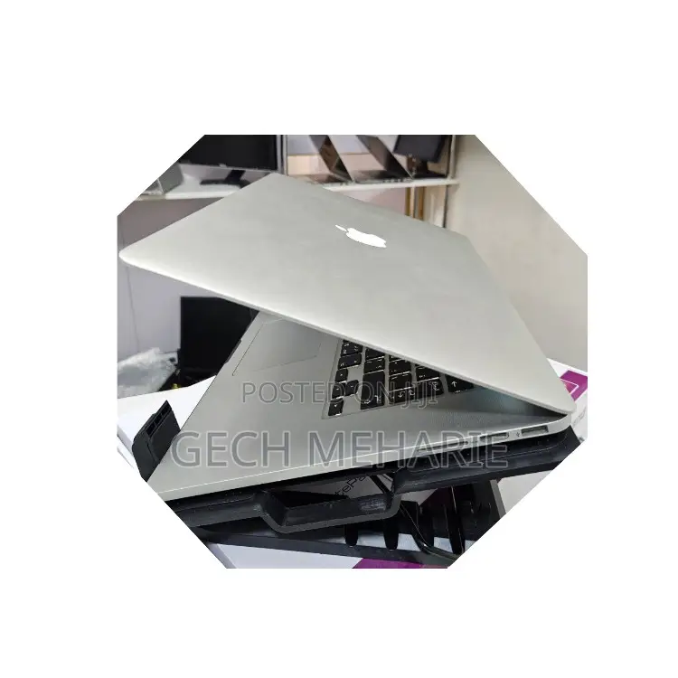 New Laptop Apple MacBook 2018 16GB Intel Core I7 SSD 256GB