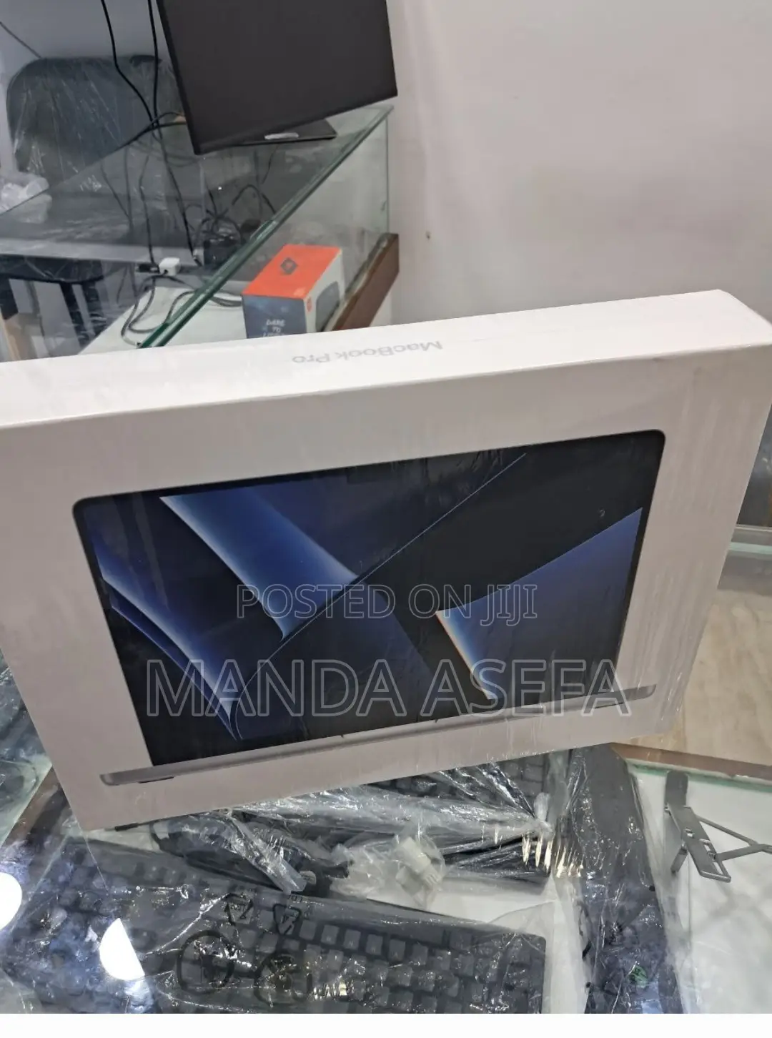 New Laptop Apple MacBook Pro 16GB Apple M2 SSD 512GB