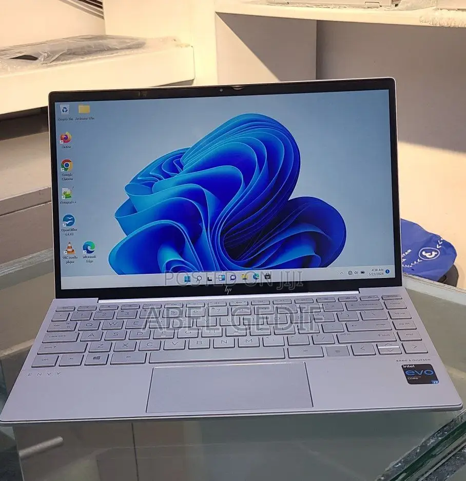 New Laptop HP Envy 13 16GB Intel Core I7 SSD 512GB