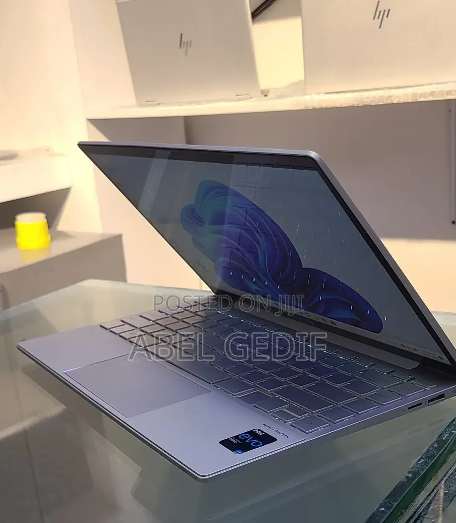 New Laptop HP Envy 13 16GB Intel Core I7 SSD 512GB