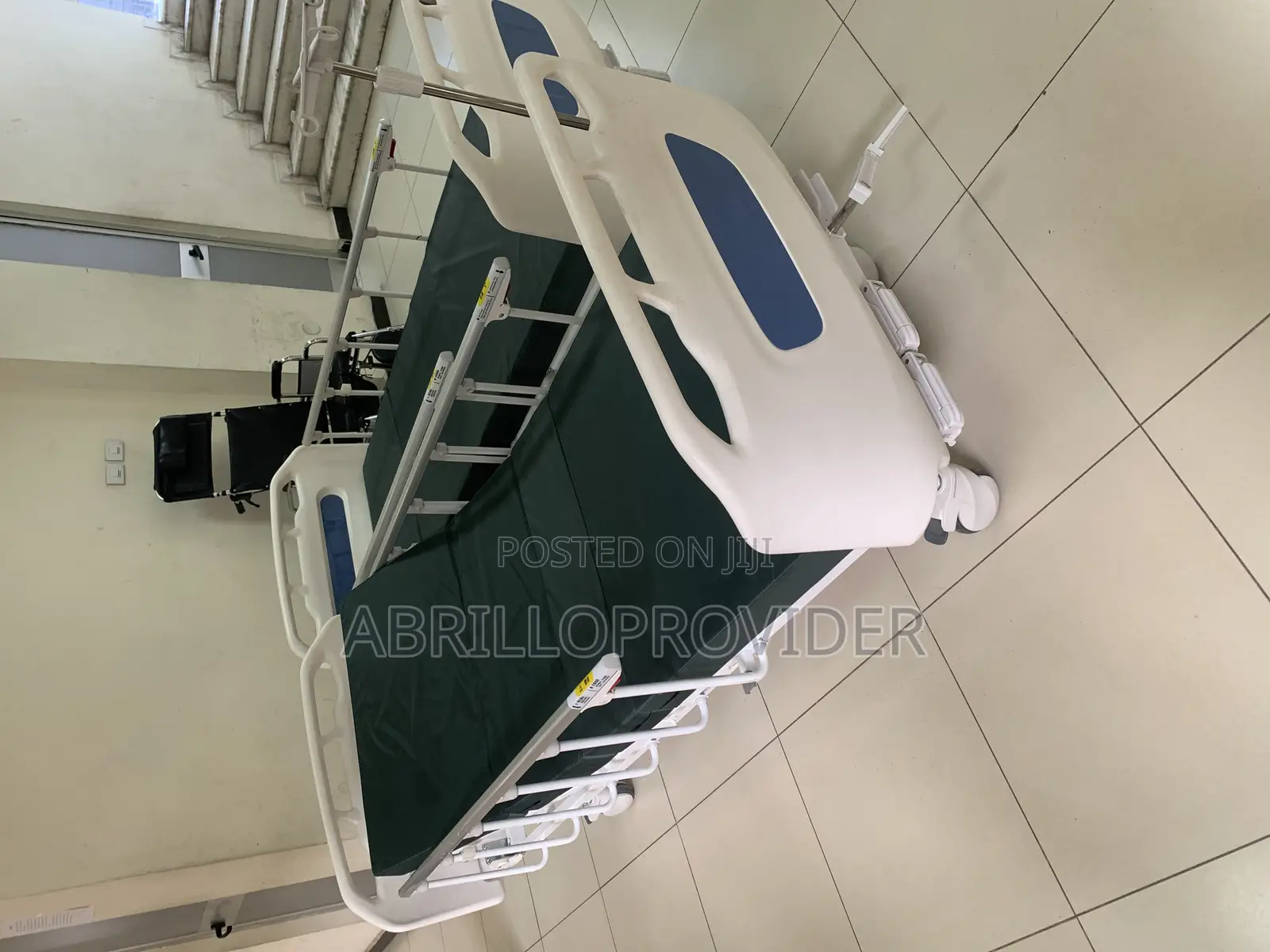 Hospital Bed 3 Function. High Low, 3 Function Manual Bed