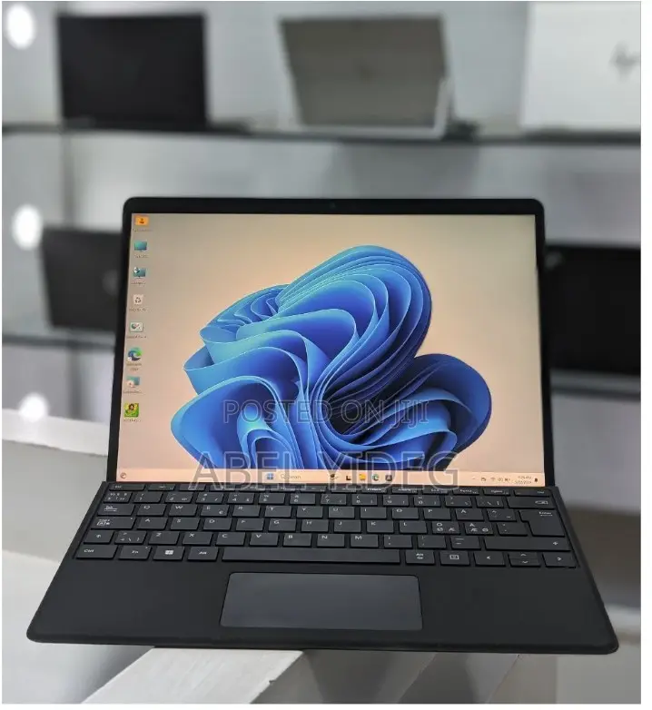 New Laptop Microsoft Surface Pro 9 16GB Intel Core I5 SSD 256GB