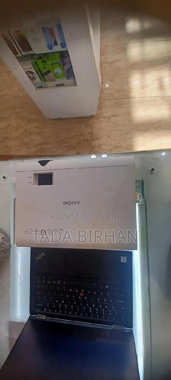 Projcter Sony Dx 102 Model