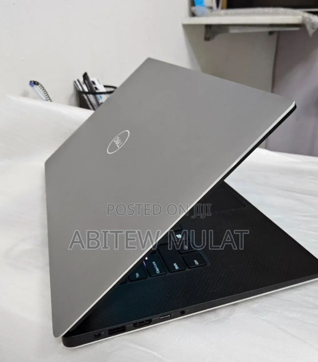 New Laptop Dell Precision 5540 16GB Intel Core I9 SSD 512GB