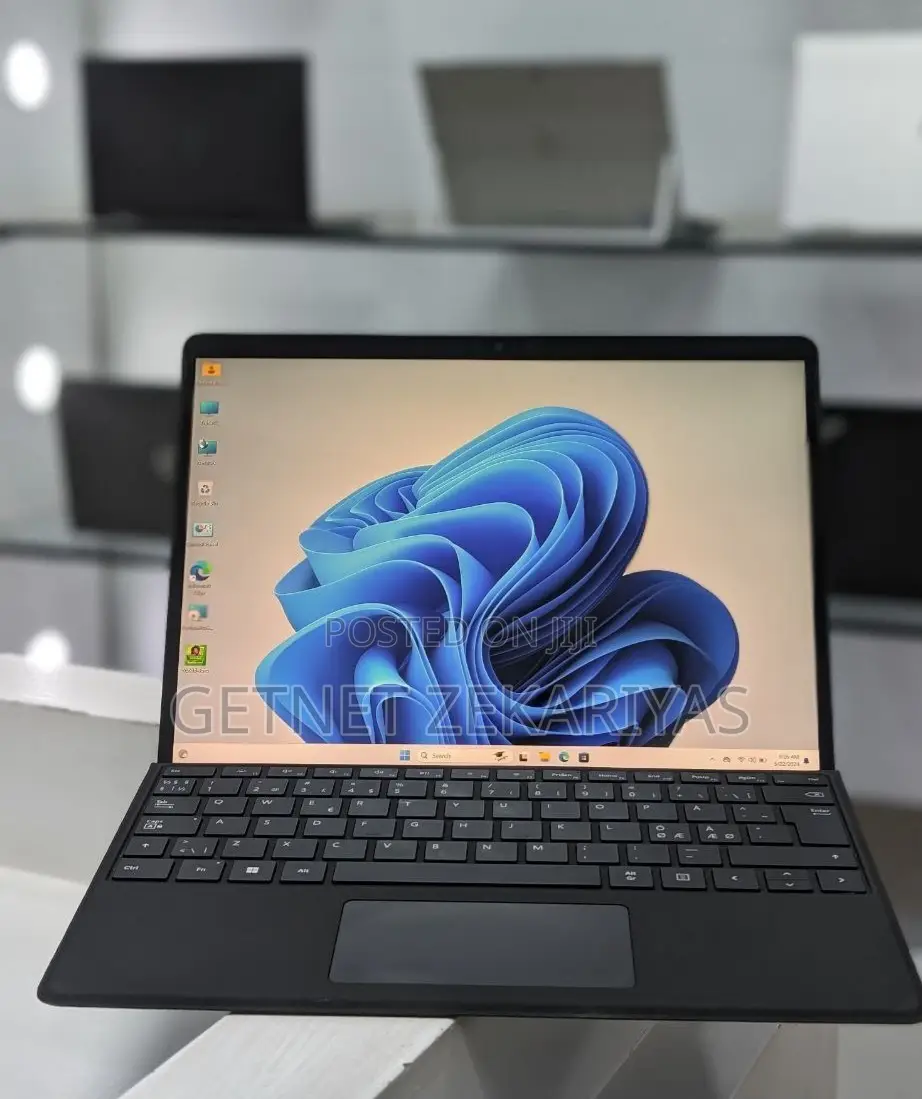 New Laptop Microsoft Surface Pro 9 16GB Intel Core I5 SSD 256GB