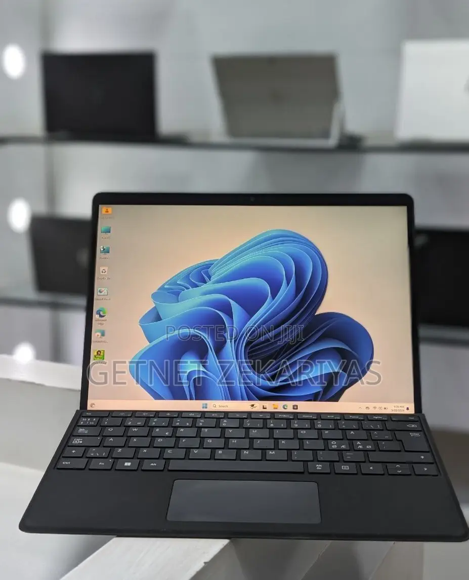 New Laptop Microsoft Surface Pro 9 16GB Intel Core I5 SSD 256GB