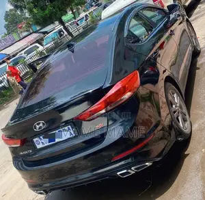 Hyundai Avante 2017 Black