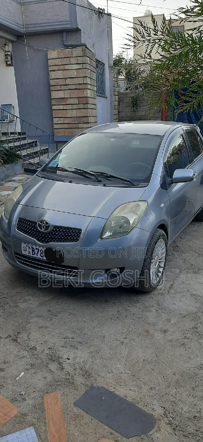 Toyota Yaris 1.0 2006 Gray
