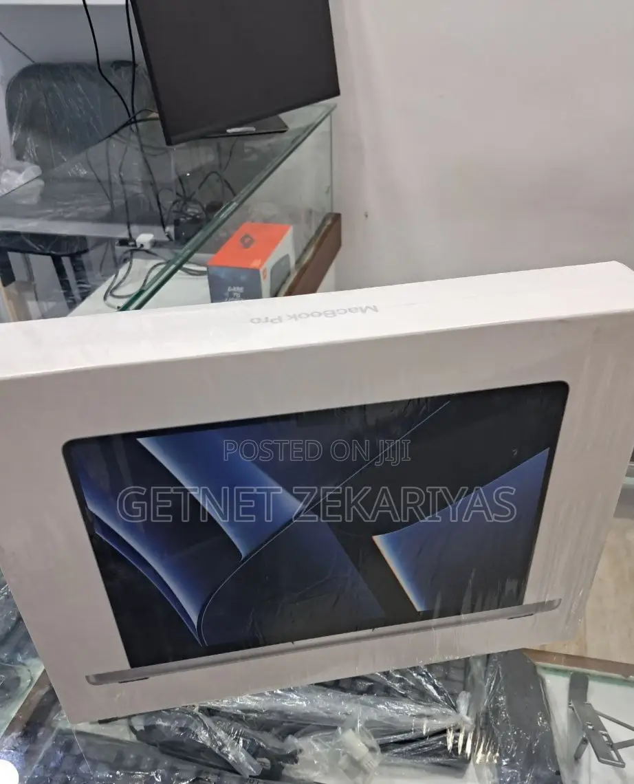 New Laptop Apple MacBook Pro 16GB Apple M2 SSD 512GB