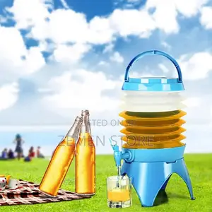 Photo - 3.5L Car Water Bucket Outdoor Foldable Water Storage