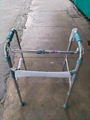 Photo - ማይዝግ Walker፩walker°ከፍ፧ዝቅ ይላል/Walker/Walker\Walker¶Adjustable