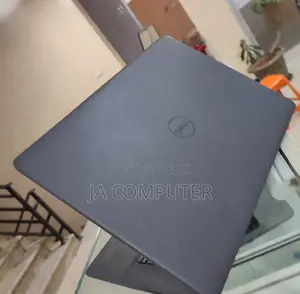 New Laptop Dell Vostro 13 5370 8GB Intel Core I5 SSD 256GB