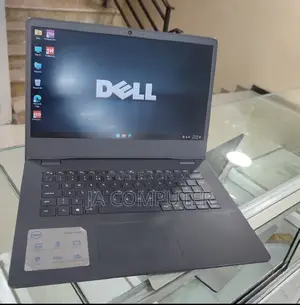 New Laptop Dell Vostro 13 5370 8GB Intel Core I5 SSD 256GB