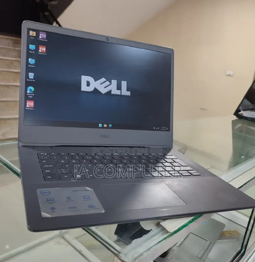 New Laptop Dell Vostro 13 5370 8GB Intel Core I5 SSD 256GB