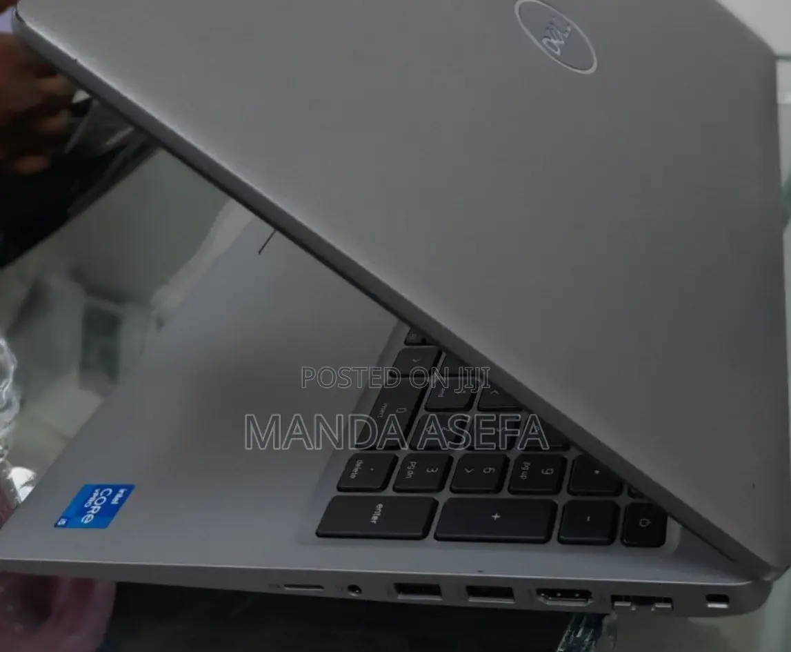 New Laptop Dell 16GB Intel Core I5 SSD 512GB