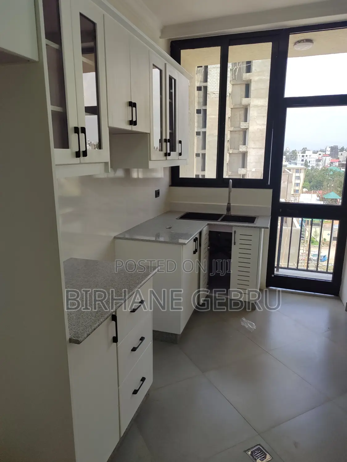 4bdrm House in Luxury Apartiment, Kirkos for rent