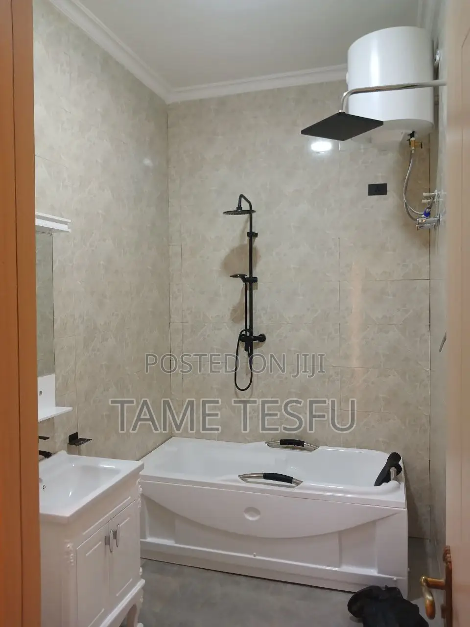 Furnished 3bdrm House in Kara, Yeka for sale