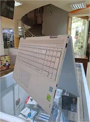 New Laptop HP Envy X360 8GB Intel Core I5 SSD 512GB