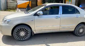 Photo - Toyota Corolla 2007 Gold