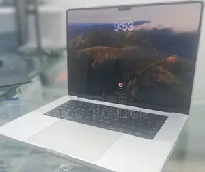 Photo - New Laptop Apple MacBook Pro 16GB Apple M2 SSD 1T