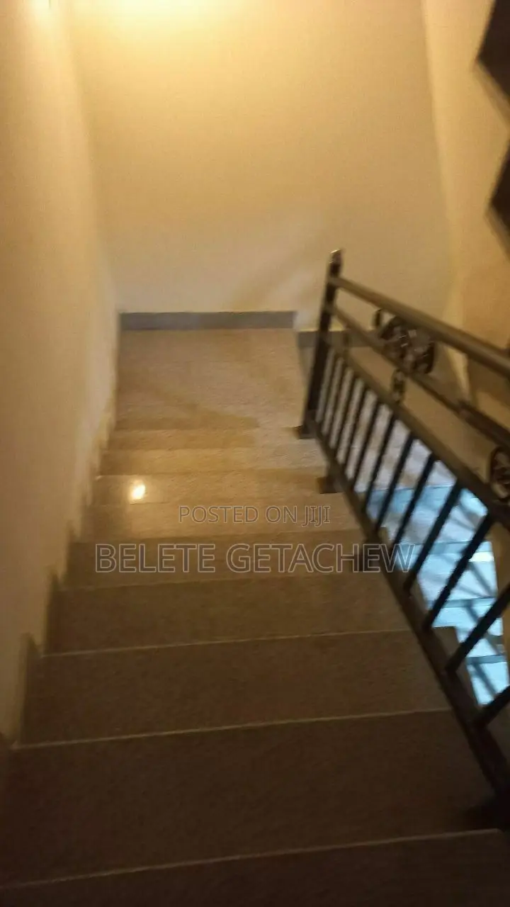 7bdrm Duplex in Ayat G+3 Luxury, Bole for sale