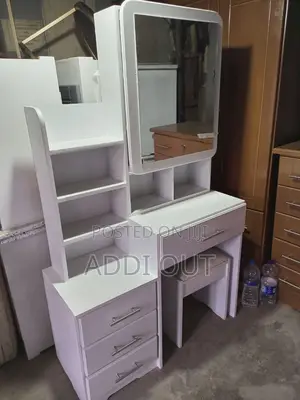 ድሬሲንግ ቴብል/Dressing