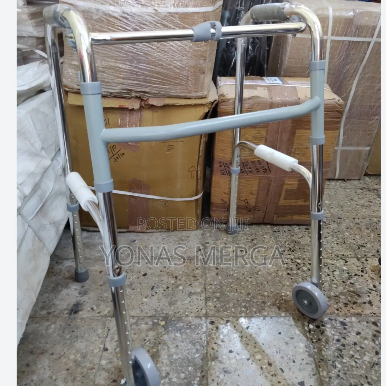 Walker\Aluminium Walker|ከኋላ ቡሽ ከፊት ጎማ Walker\Walker\ወከር።