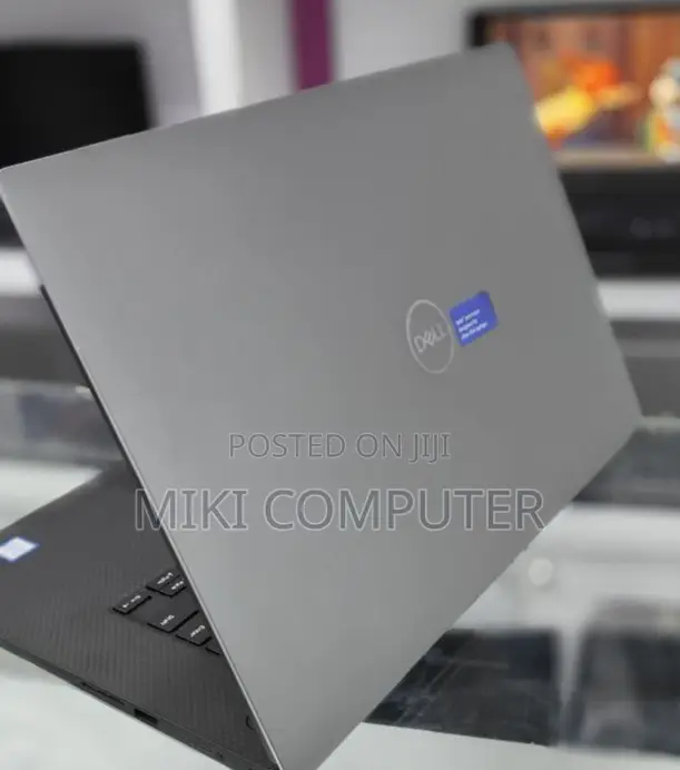 New Laptop Dell Precision 5530 16GB Intel Core I7 SSD 512GB