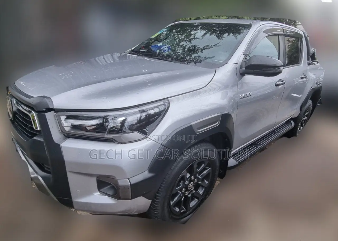 Toyota Hilux 2022 Silver