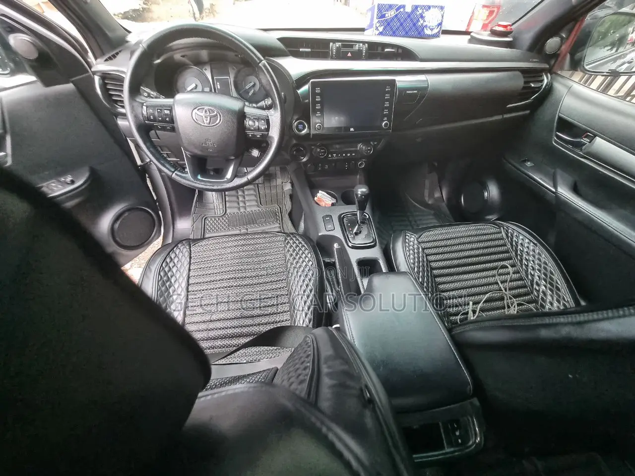 Toyota Hilux 2022 Silver