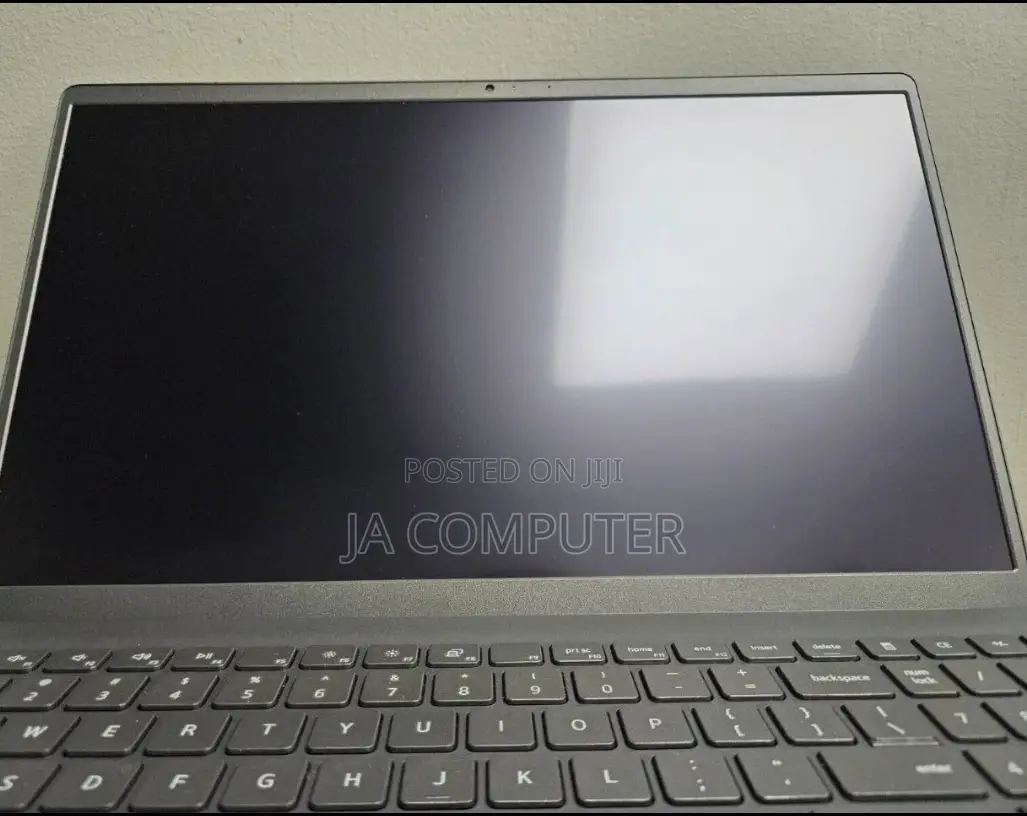 New Laptop Dell Inspiron 15 8GB Intel Core I3 SSD 256GB