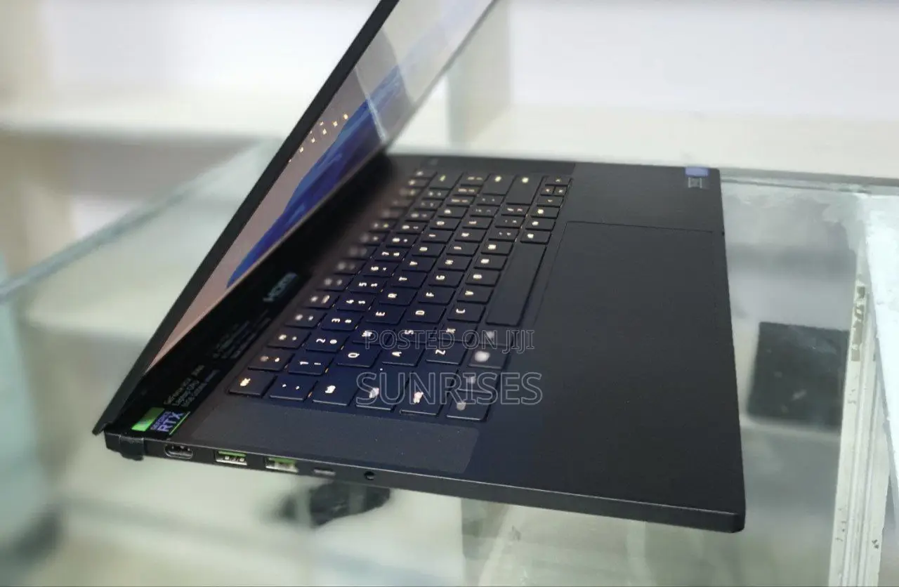 New Laptop Razer Blade Advanced 16GB Intel Core I7 SSD 1T