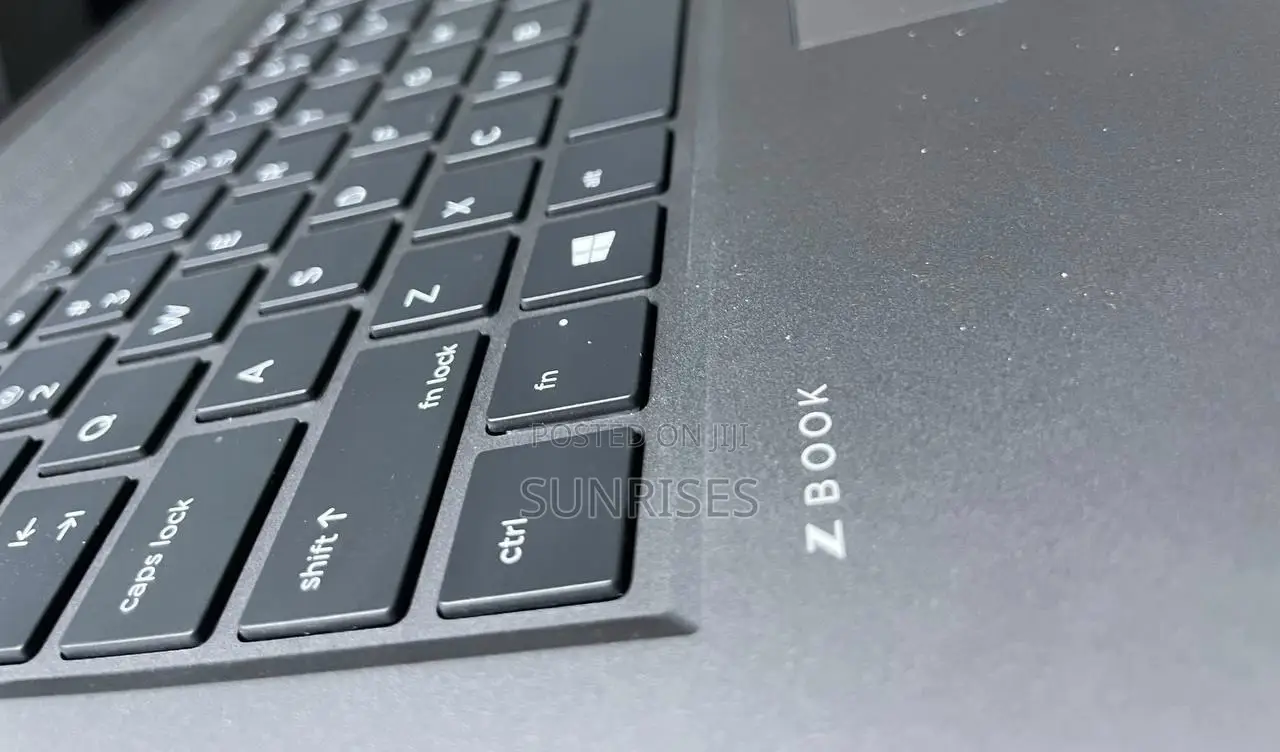 New Laptop Dell XPS M1730 16GB Intel Xeon SSD 512GB