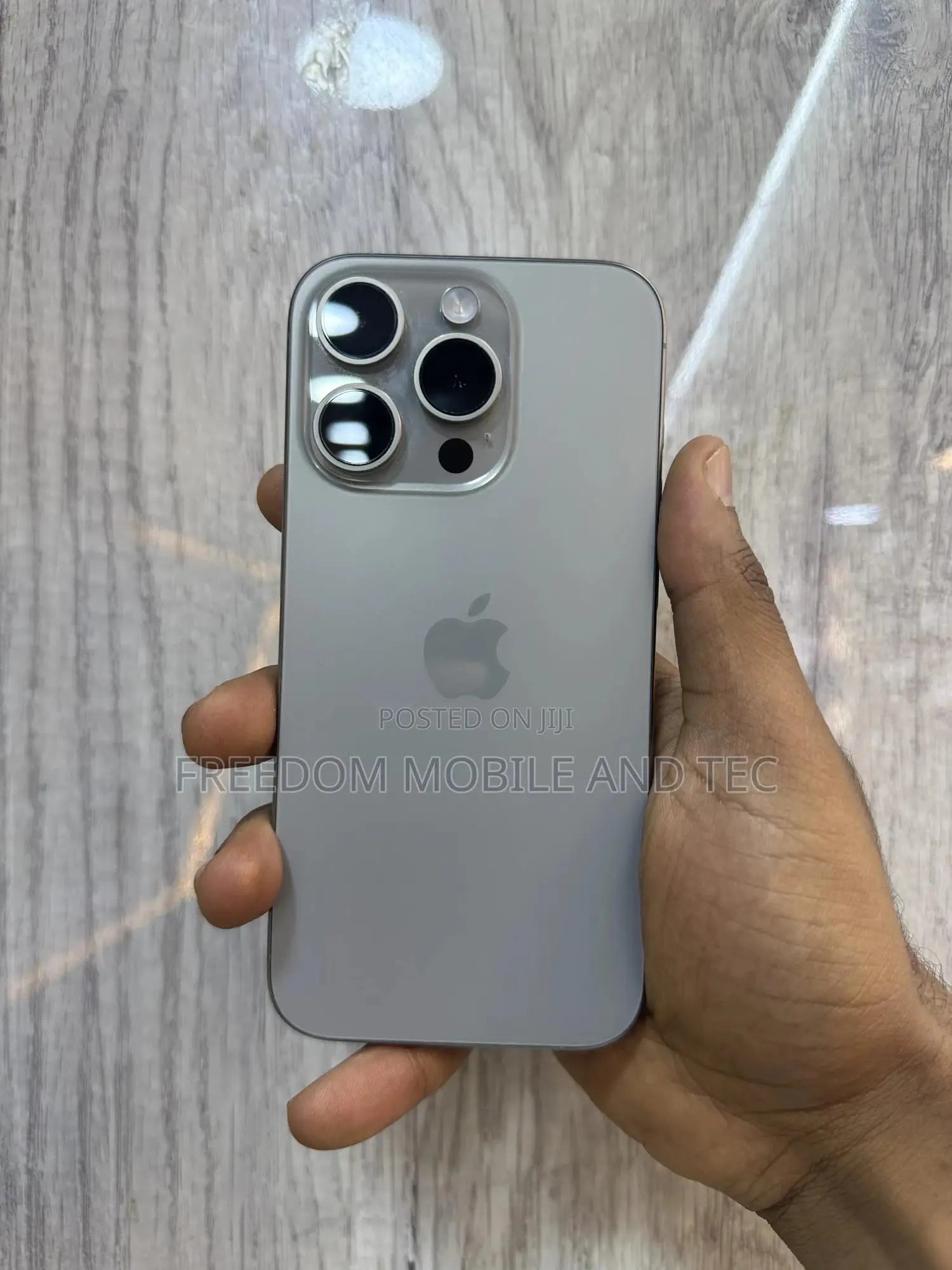 New Apple iPhone 15 Pro 256 GB