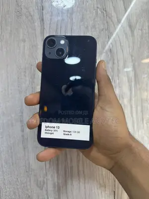 Photo - New Apple iPhone 13 128 GB