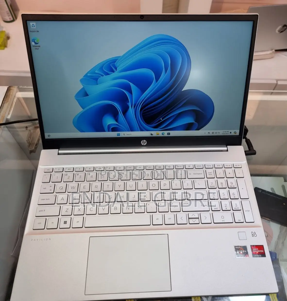 New Laptop HP Pavilion 15 8GB AMD Ryzen 7 SSD 512GB