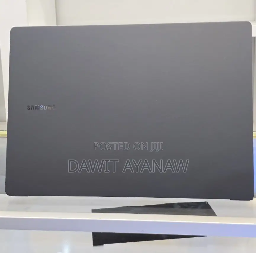 New Laptop Samsung 16GB Intel Core I7 SSD 1T