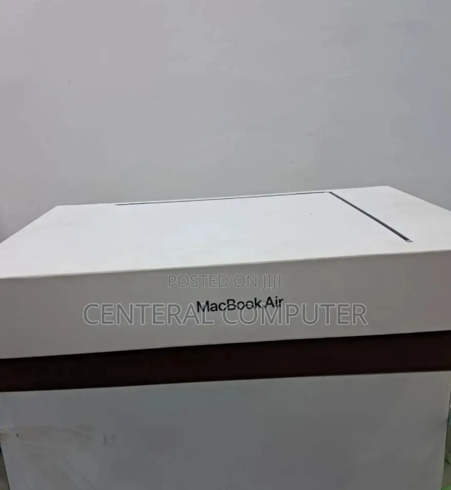 New Laptop Apple MacBook Air 2024 M3 13-Inch 8GB Apple M3 SSD 512GB