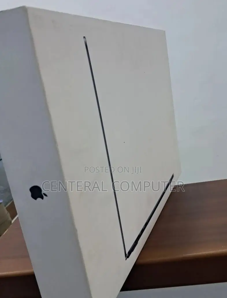 New Laptop Apple MacBook Air 2024 M3 13-Inch 8GB Apple M3 SSD 512GB