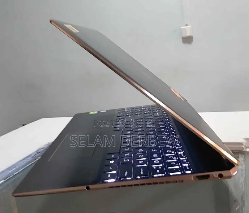 New Laptop HP Spectre 16GB Intel Core I7 SSD 512GB