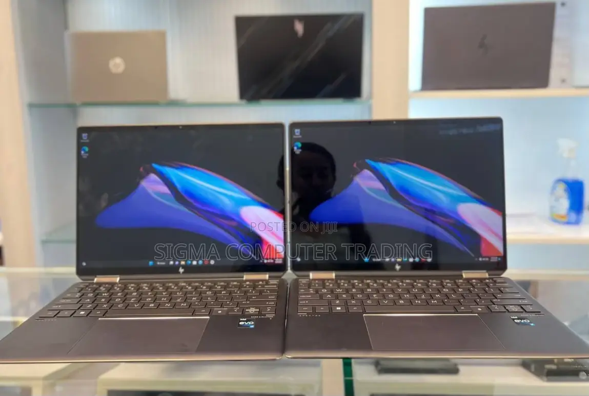 New Laptop HP Spectra 13 16GB Intel Core I7 SSD 1T