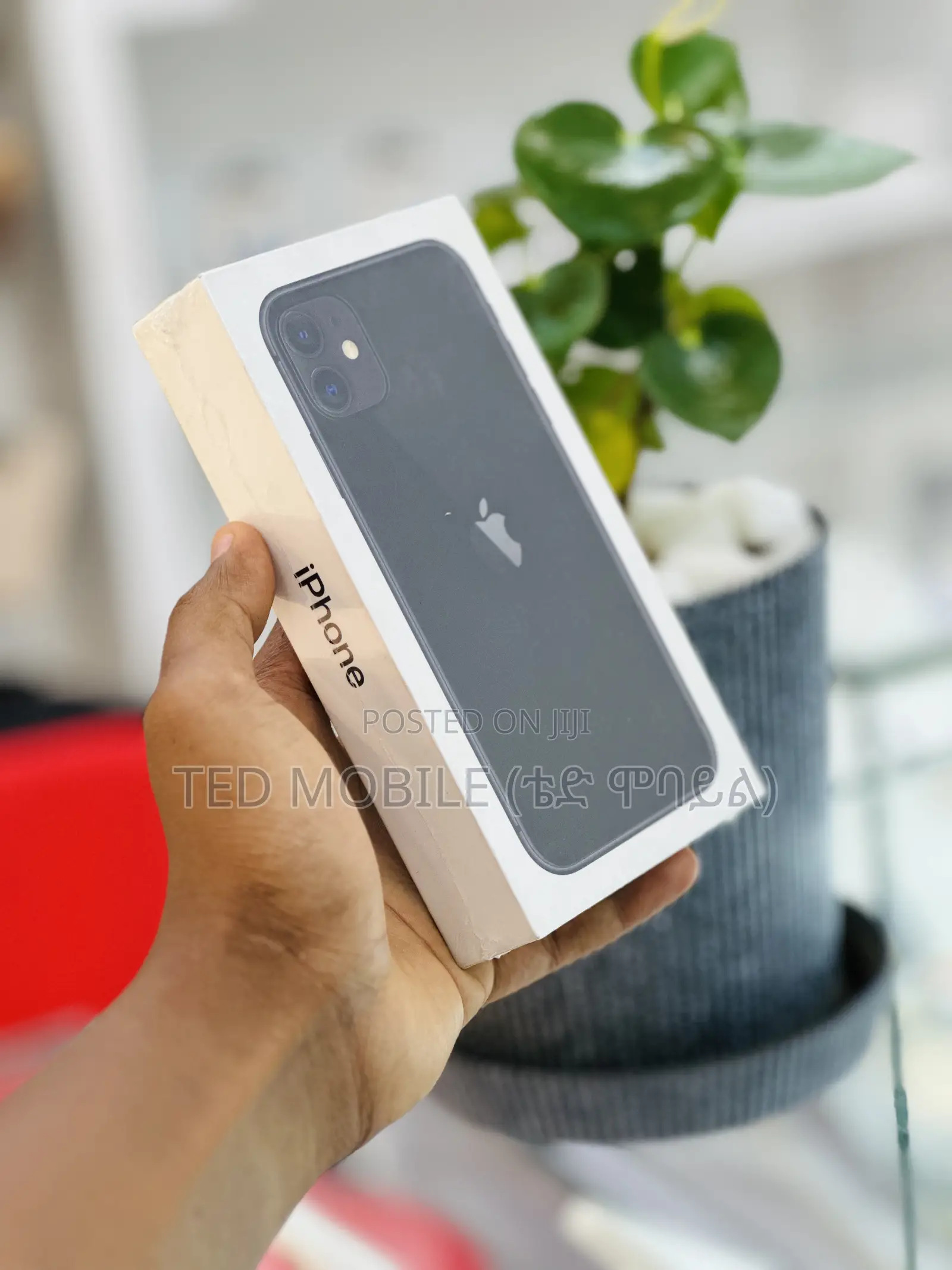 New Apple iPhone 11 64 GB Black