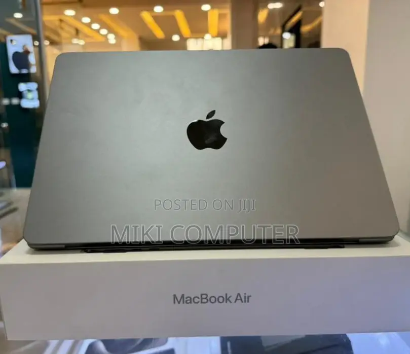 New Laptop Apple MacBook Air 2022 M2 8GB Intel SSD 256GB