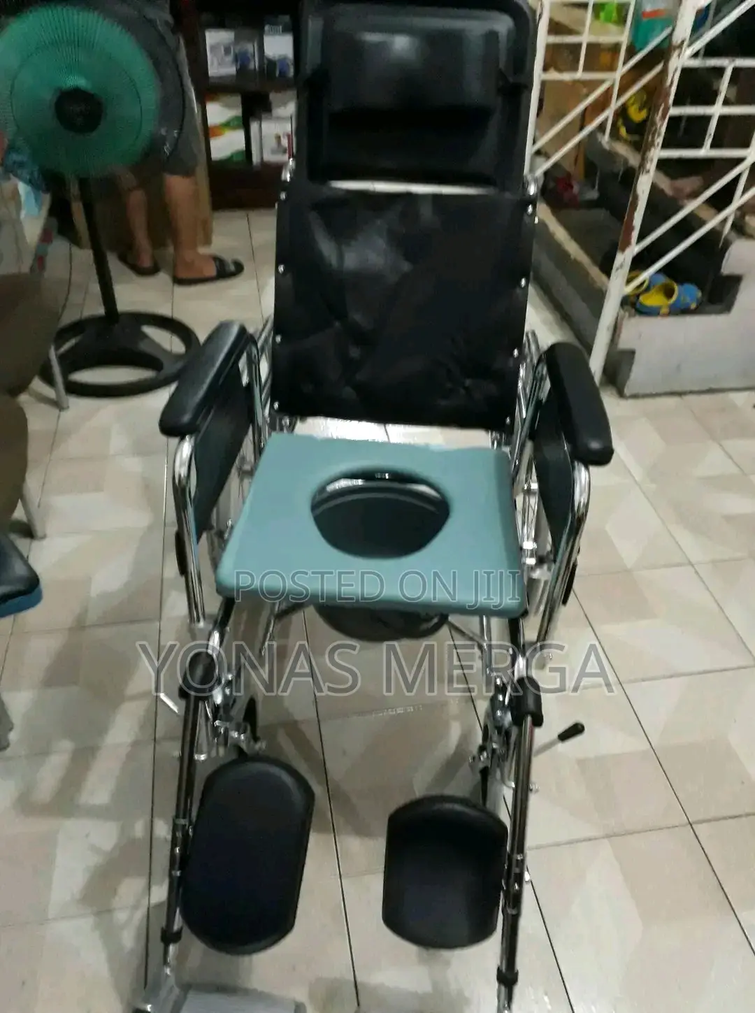 Multifunctional Wheelchair $ሌዘር መቀመጫ/ኘላስቲክ መፀዳጃ/Wheelchair