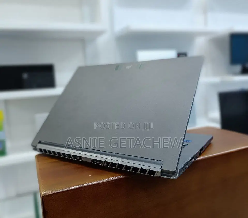 New Laptop Acer Predator Helios 500 8GB Intel Core I7 SSD 2T