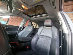 Toyota RAV4 2021 Green