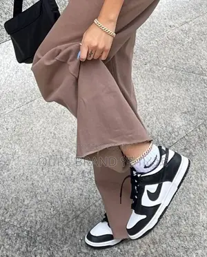 Photo - Nike Dunks Panda Low High Master Quality Luxury Sneakers 