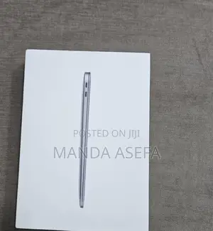 New Laptop Apple MacBook Air 8GB Apple M1 SSD 256GB